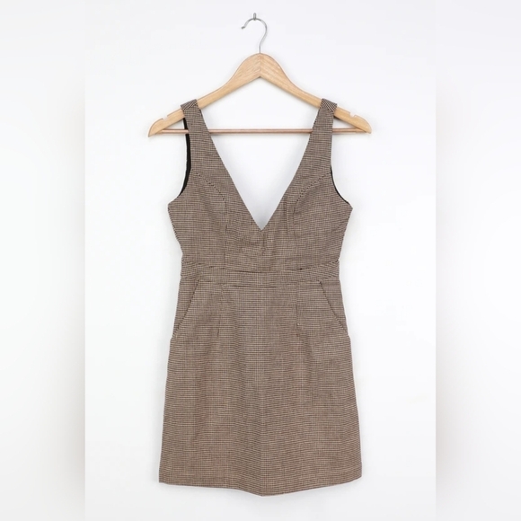 Lulus Here With You Pinafore Houndstooth Plaid V-Neck Sheath Mini Dress - Picture 7 of 13